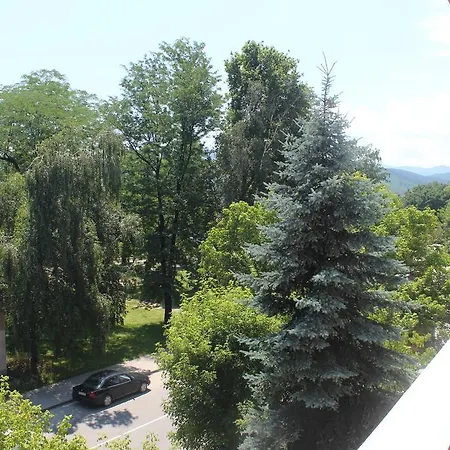 17 Apartment