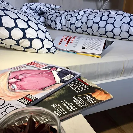 Apartament 17 *